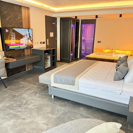Telmessos City Hotel- Adults Only Fethiye Buitenkant foto